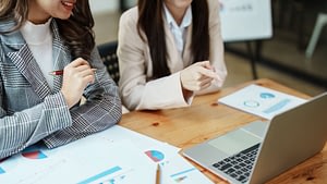Custom dashboards giving leadership real-time insights during cloud accounting implementation
